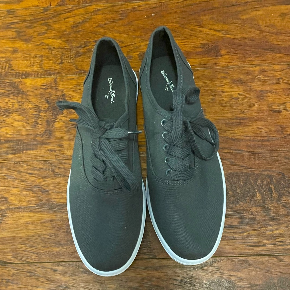Universal Thread, grey, sneakers.